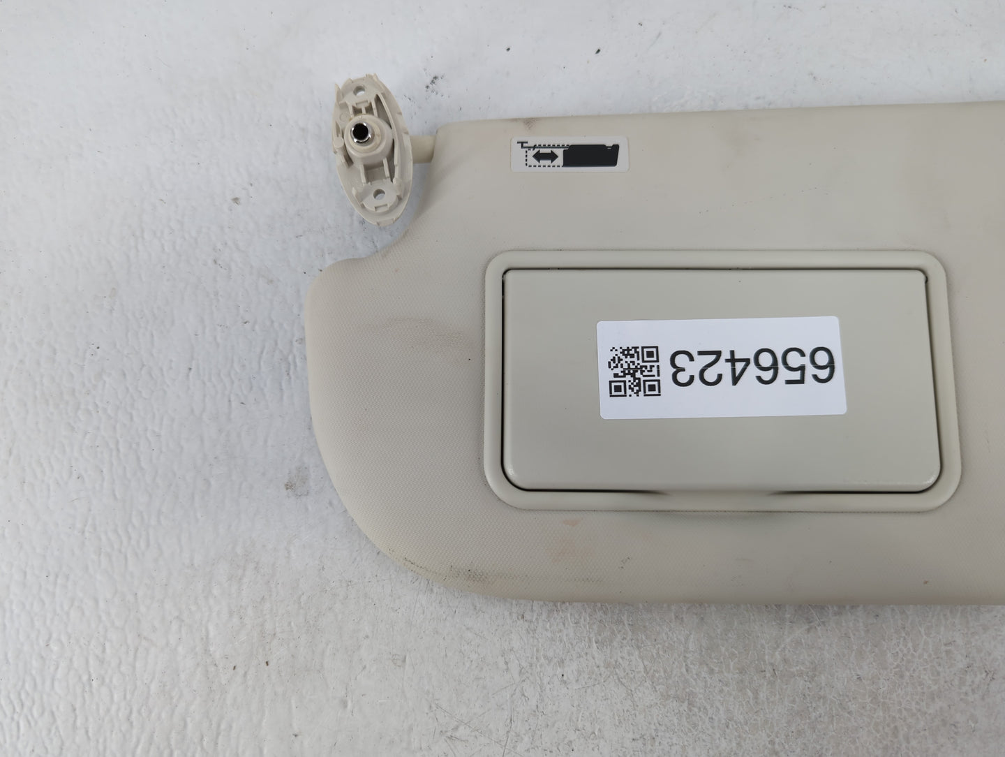 2015 Ford Focus Sun Visor Shade Replacement Driver Left Mirror Fits OEM Used Auto Parts - Oemusedautoparts1.com