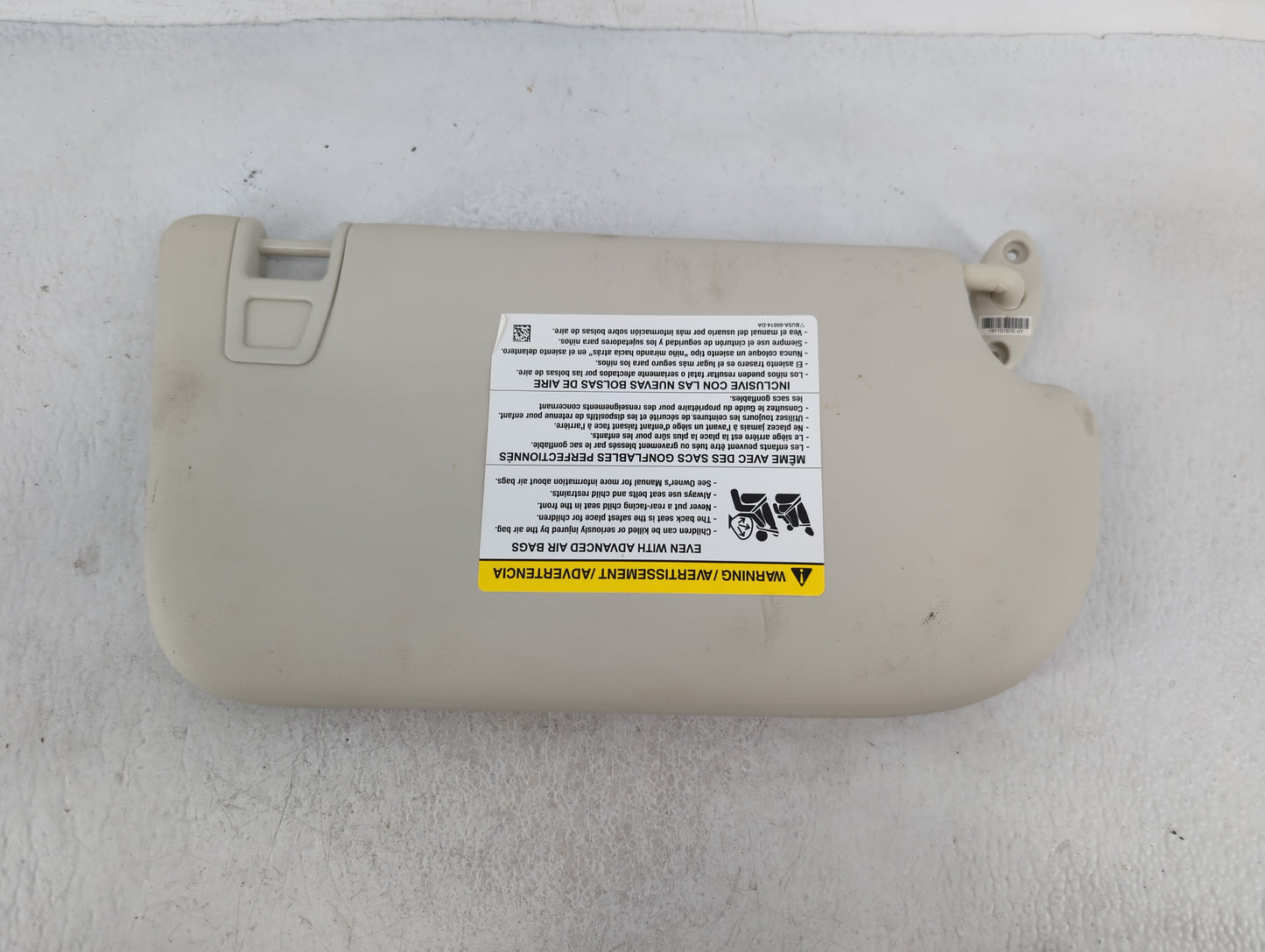 2015 Ford Focus Sun Visor Shade Replacement Driver Left Mirror Fits OEM Used Auto Parts - Oemusedautoparts1.com