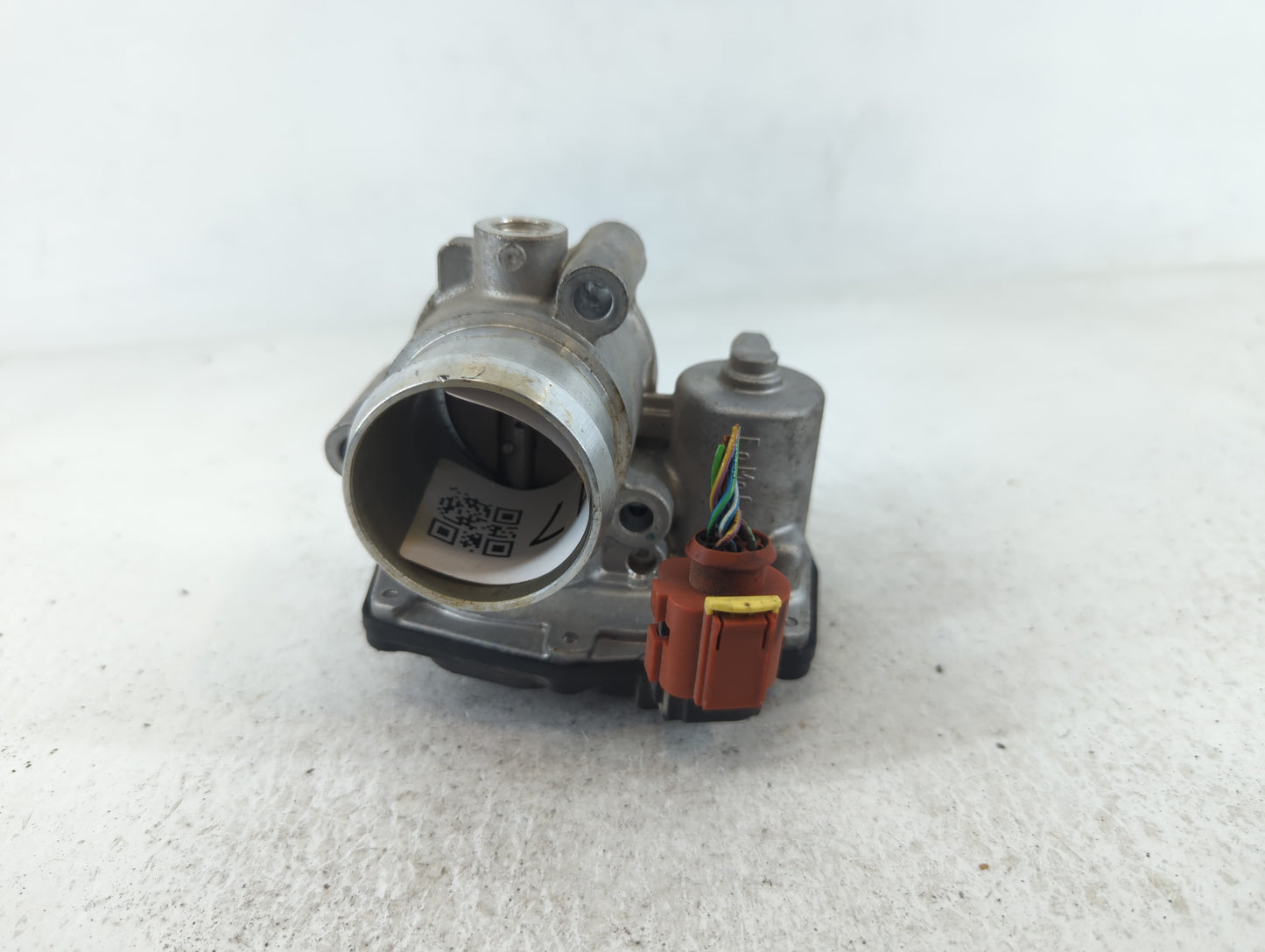 2015-2018 Ford Focus Throttle Body P/N:18 031 0677 Fits Fits 2014 2015 2016 2017 2018 OEM Used Auto Parts - Oemusedautoparts