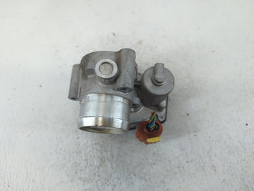 2015-2018 Ford Focus Throttle Body P/N:18 031 0677 Fits Fits 2014 2015 2016 2017 2018 OEM Used Auto Parts