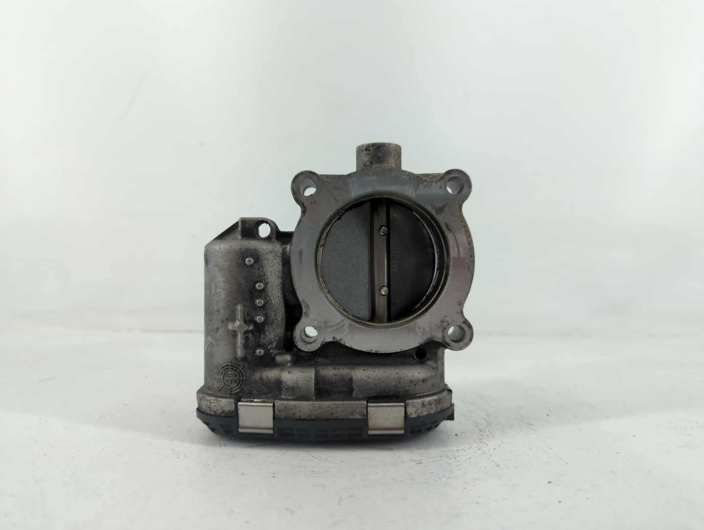 2014-2018 Ford Focus Throttle Body P/N:DS7E-9F991-BB Fits Fits 2014 2015 2016 2017 2018 2019 2020 2021 2022 OEM Used Auto Pa