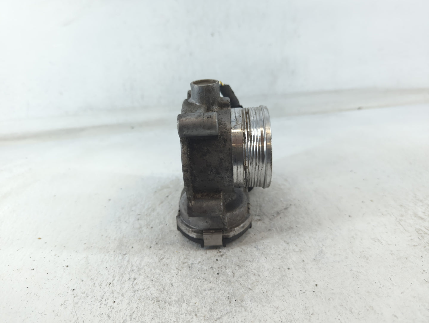 2014-2018 Ford Focus Throttle Body P/N:DS7E-9F991-BB Fits Fits 2014 2015 2016 2017 2018 2019 2020 2021 2022 OEM Used Auto Pa