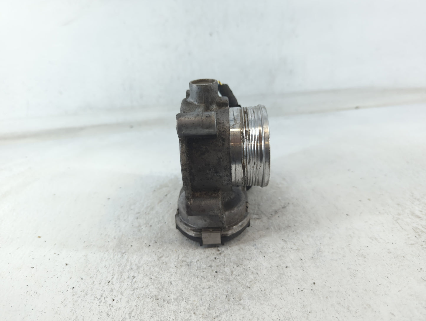 2014-2018 Ford Focus Throttle Body P/N:DS7E-9F991-BB Fits Fits 2014 2015 2016 2017 2018 2019 2020 2021 2022 OEM Used Auto Pa