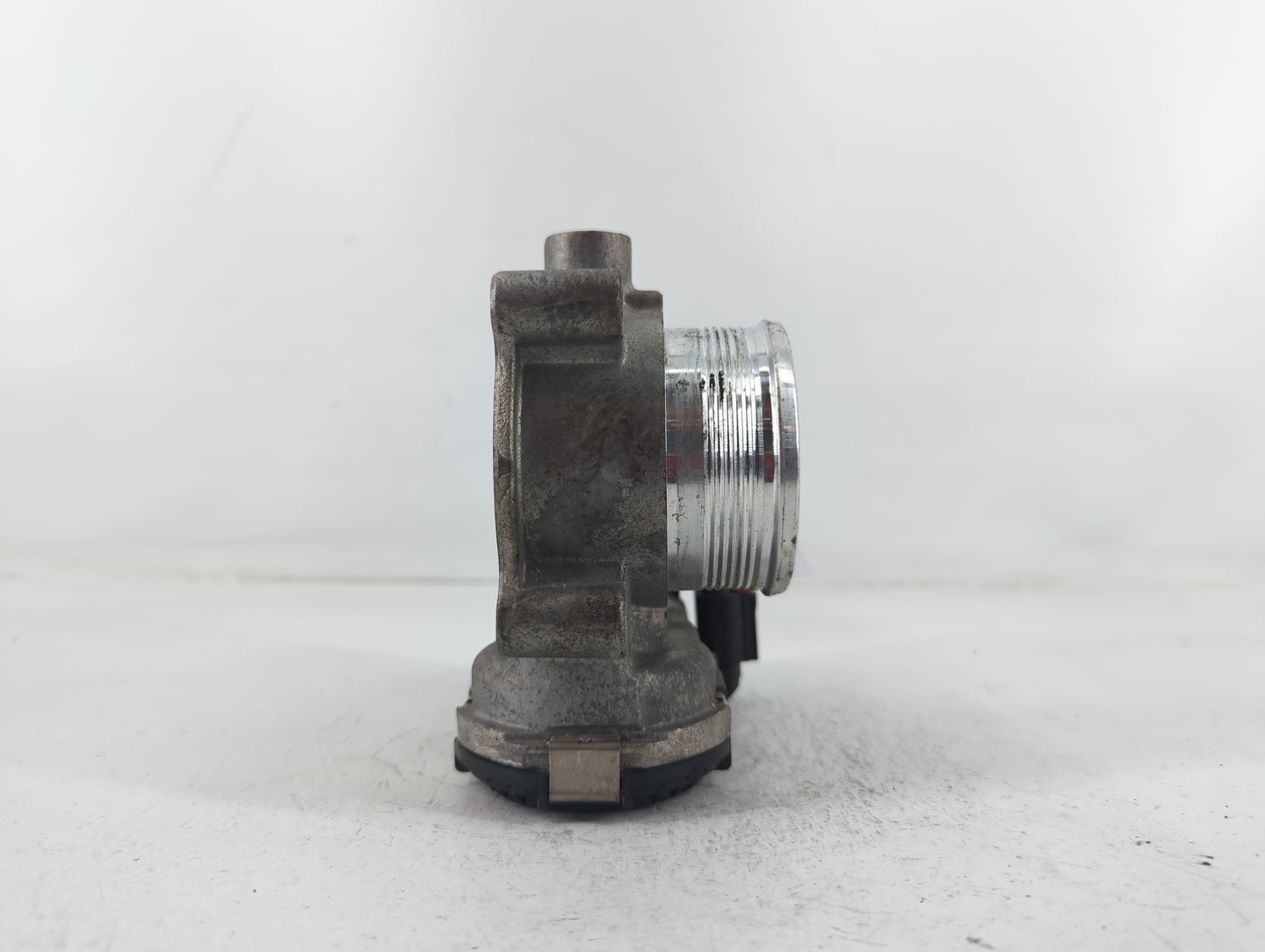2014-2018 Ford Focus Throttle Body P/N:DS7E-9F991-BB Fits Fits 2014 2015 2016 2017 2018 2019 2020 2021 2022 OEM Used Auto Pa