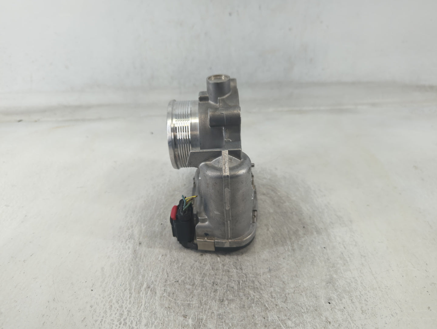 2014-2018 Ford Focus Throttle Body P/N:DS7E-9F991-BB Fits Fits 2014 2015 2016 2017 2018 2019 2020 2021 2022 OEM Used Auto Pa