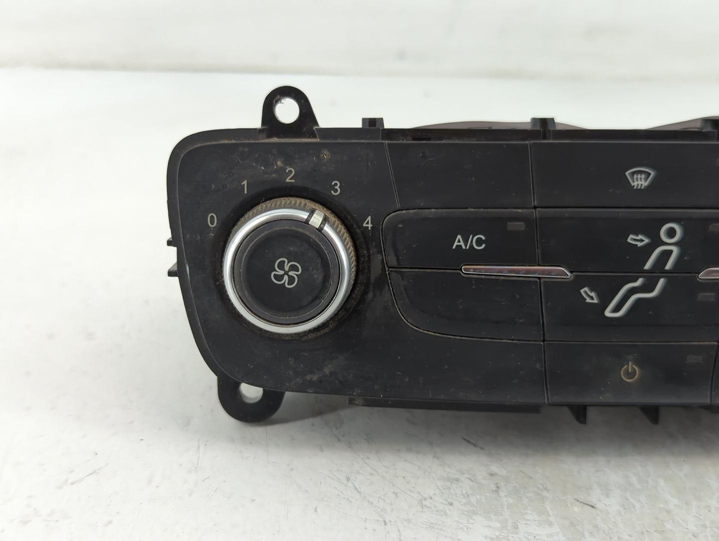 2015-2018 Ford Focus Climate Control Module Temperature AC/Heater Replacement P/N:F1ET-19980-JJ Fits Fits 2015 2016 2017 201