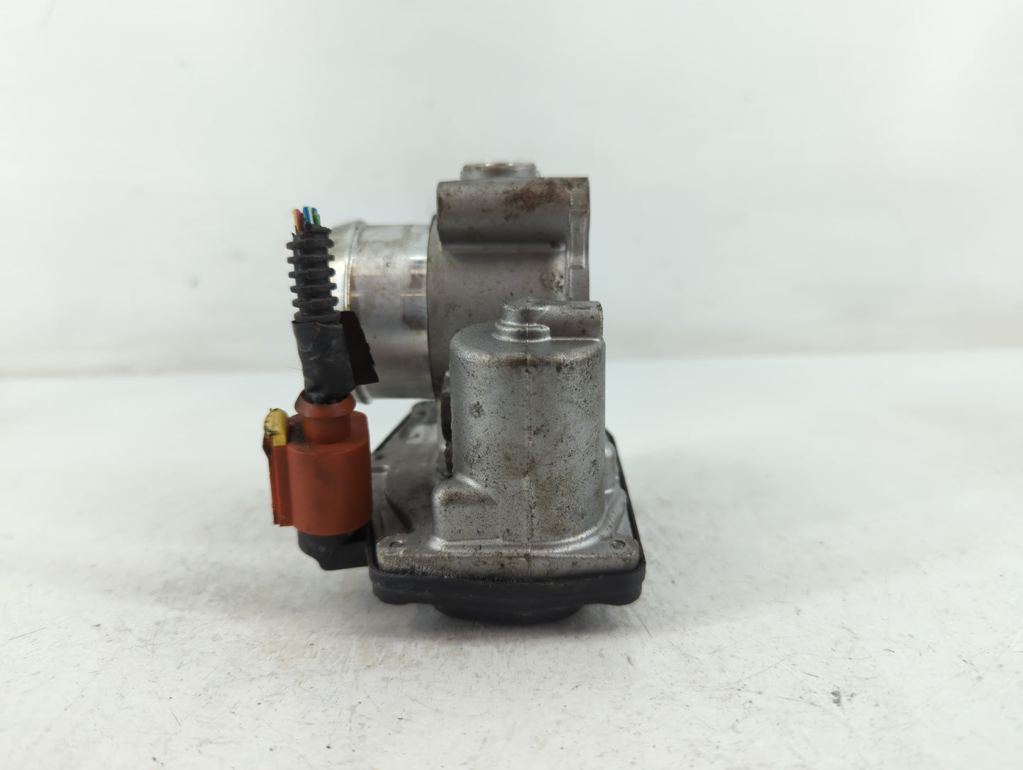 2015-2018 Ford Focus Throttle Body P/N:5 09890 11 Fits Fits 2014 2015 2016 2017 2018 OEM Used Auto Parts - Oemusedautoparts1