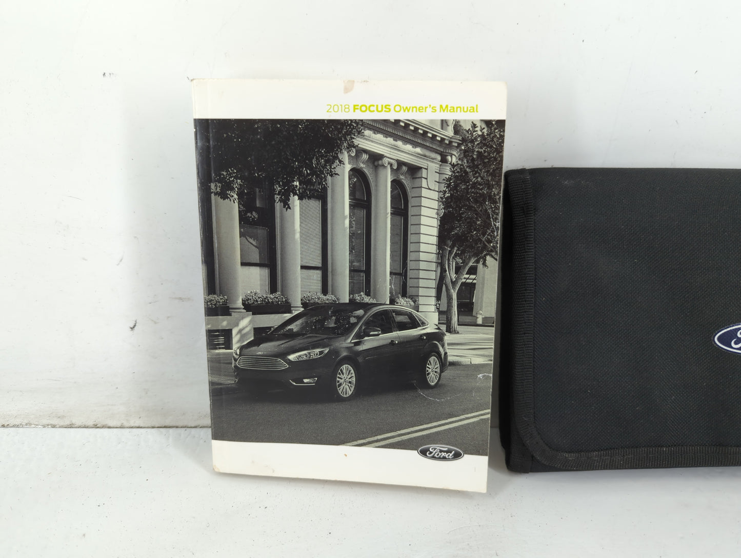 2018 Ford Focus Owners Manual Book Guide P/N:JM5J19A321AA OEM Used Auto Parts - Oemusedautoparts1.com