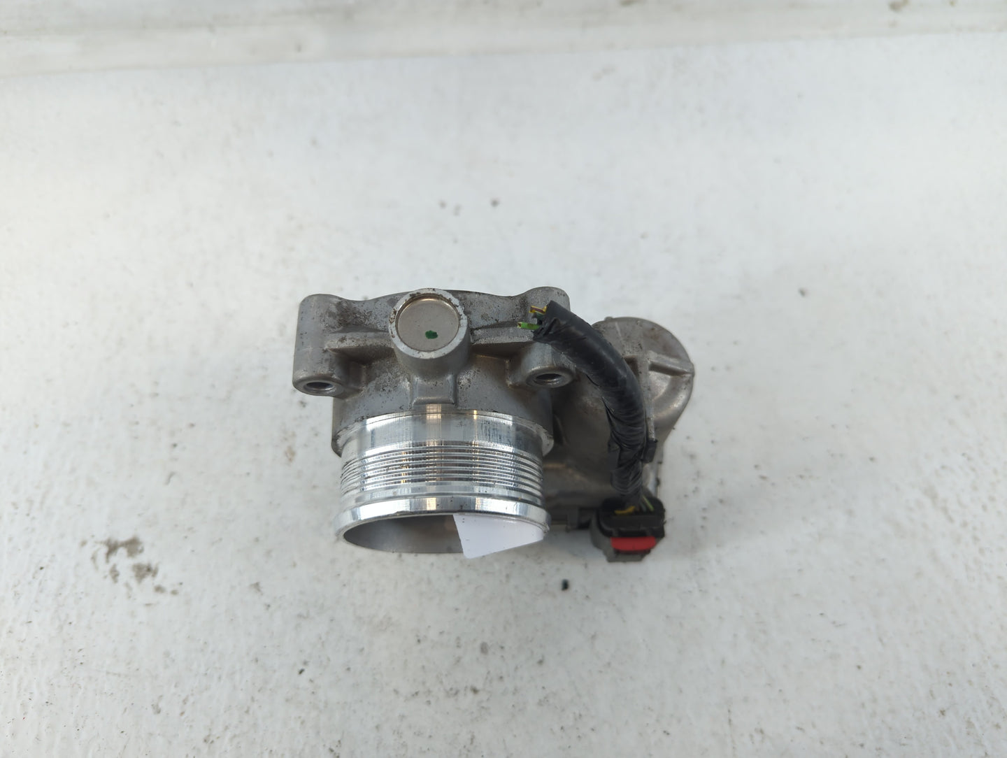 2014-2018 Ford Focus Throttle Body P/N:DS7E-9F991-BB Fits Fits 2014 2015 2016 2017 2018 2019 2020 2021 2022 OEM Used Auto Pa