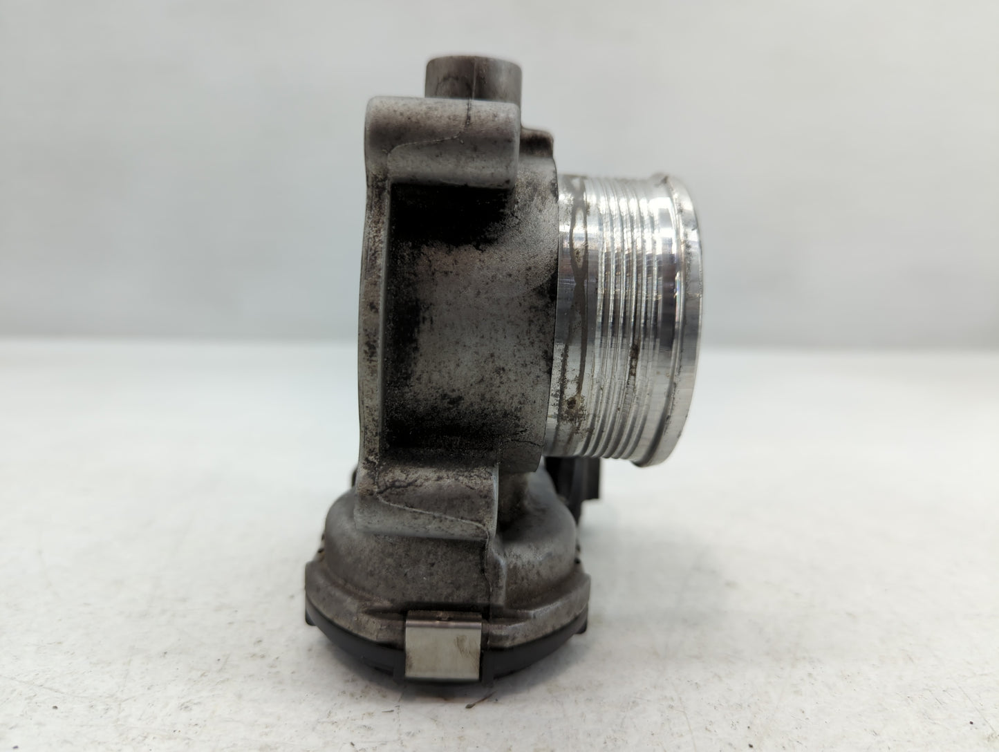 2014-2018 Ford Focus Throttle Body P/N:DS7E-9F991-BB Fits Fits 2014 2015 2016 2017 2018 2019 2020 2021 2022 OEM Used Auto Pa