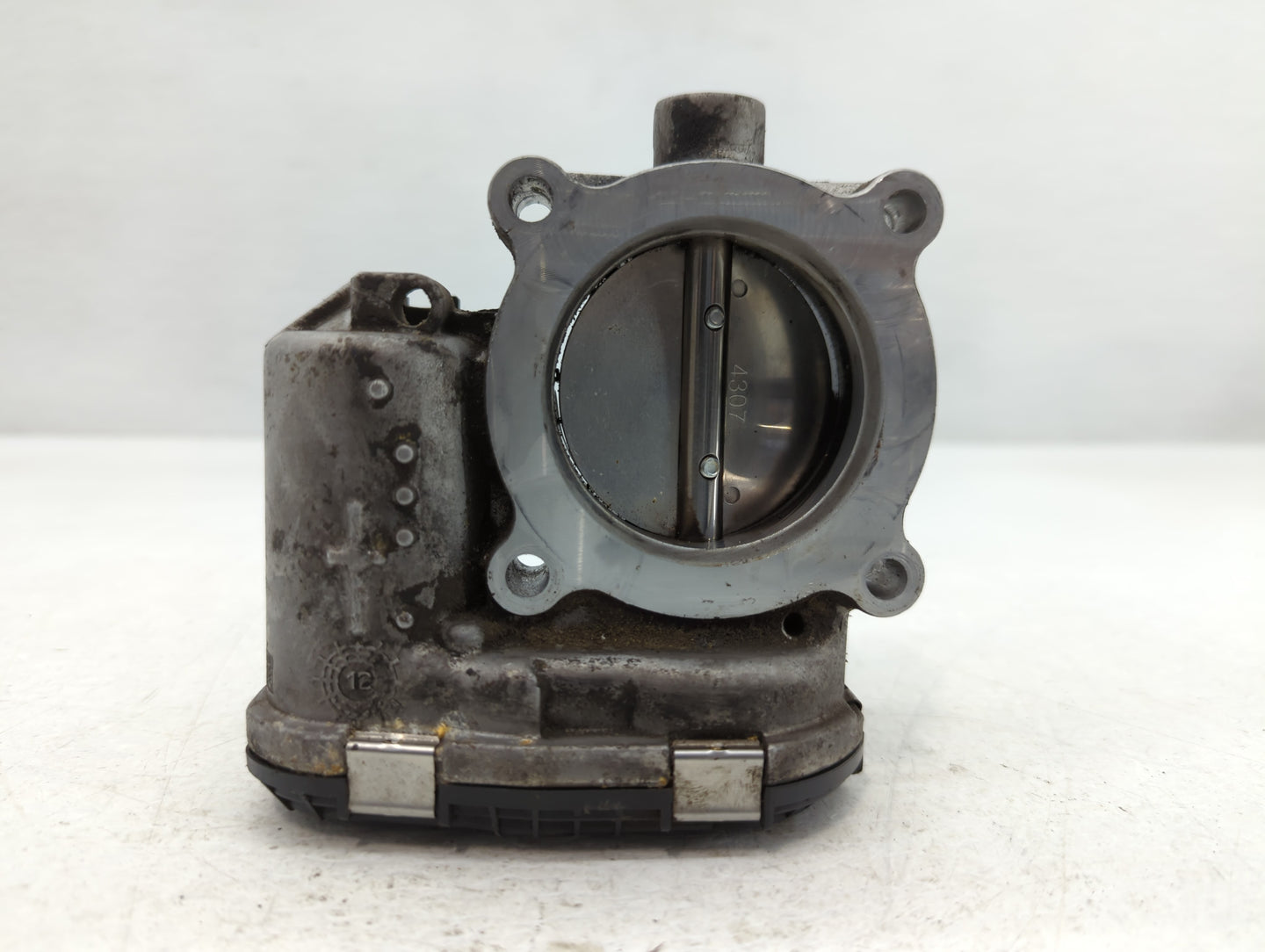 2014-2018 Ford Focus Throttle Body P/N:DS7E-9F991-BB Fits Fits 2014 2015 2016 2017 2018 2019 2020 2021 2022 OEM Used Auto Pa