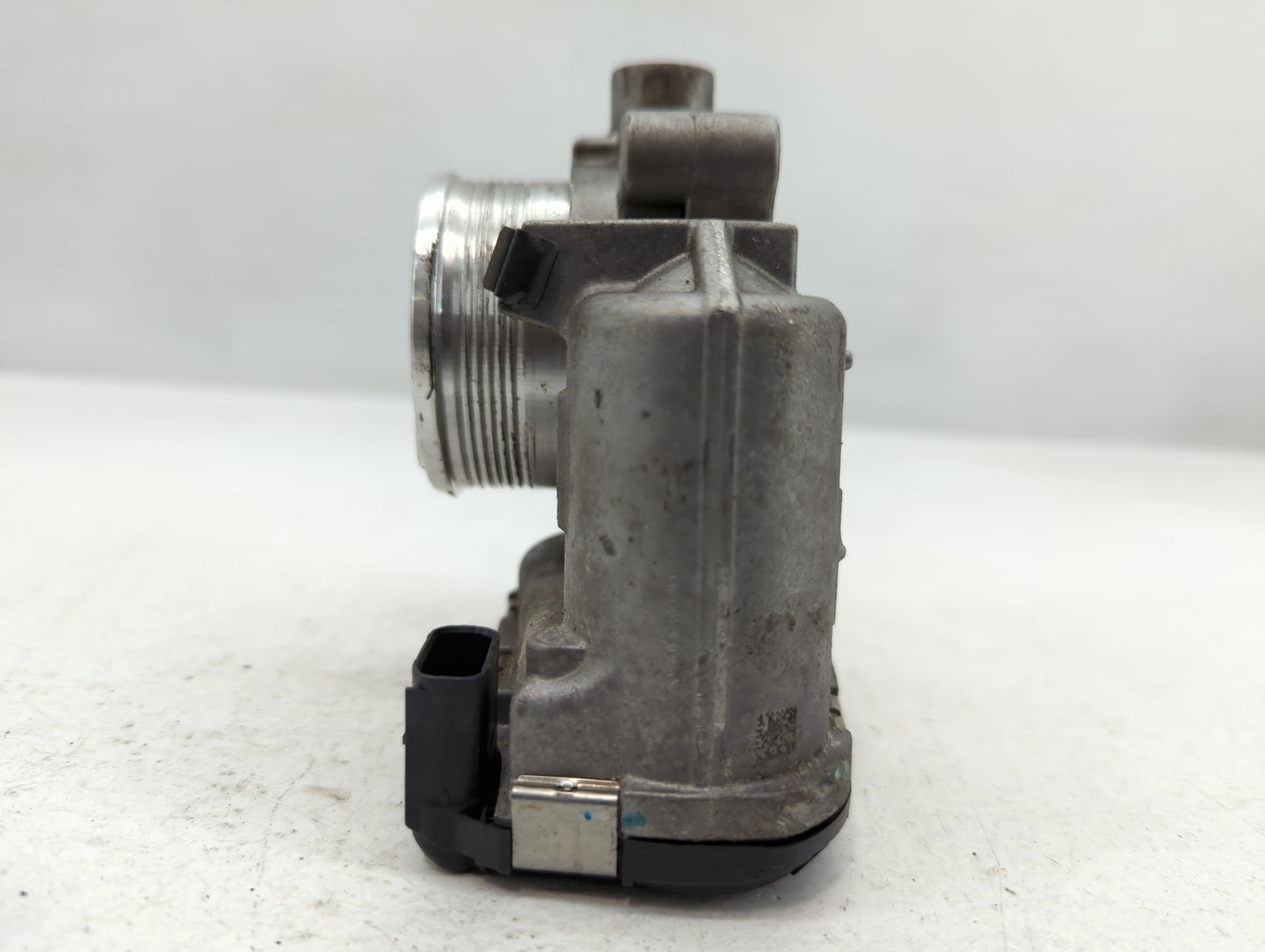 2014-2018 Ford Focus Throttle Body P/N:DS7E-9F991-BB Fits Fits 2014 2015 2016 2017 2018 2019 2020 2021 2022 OEM Used Auto Pa