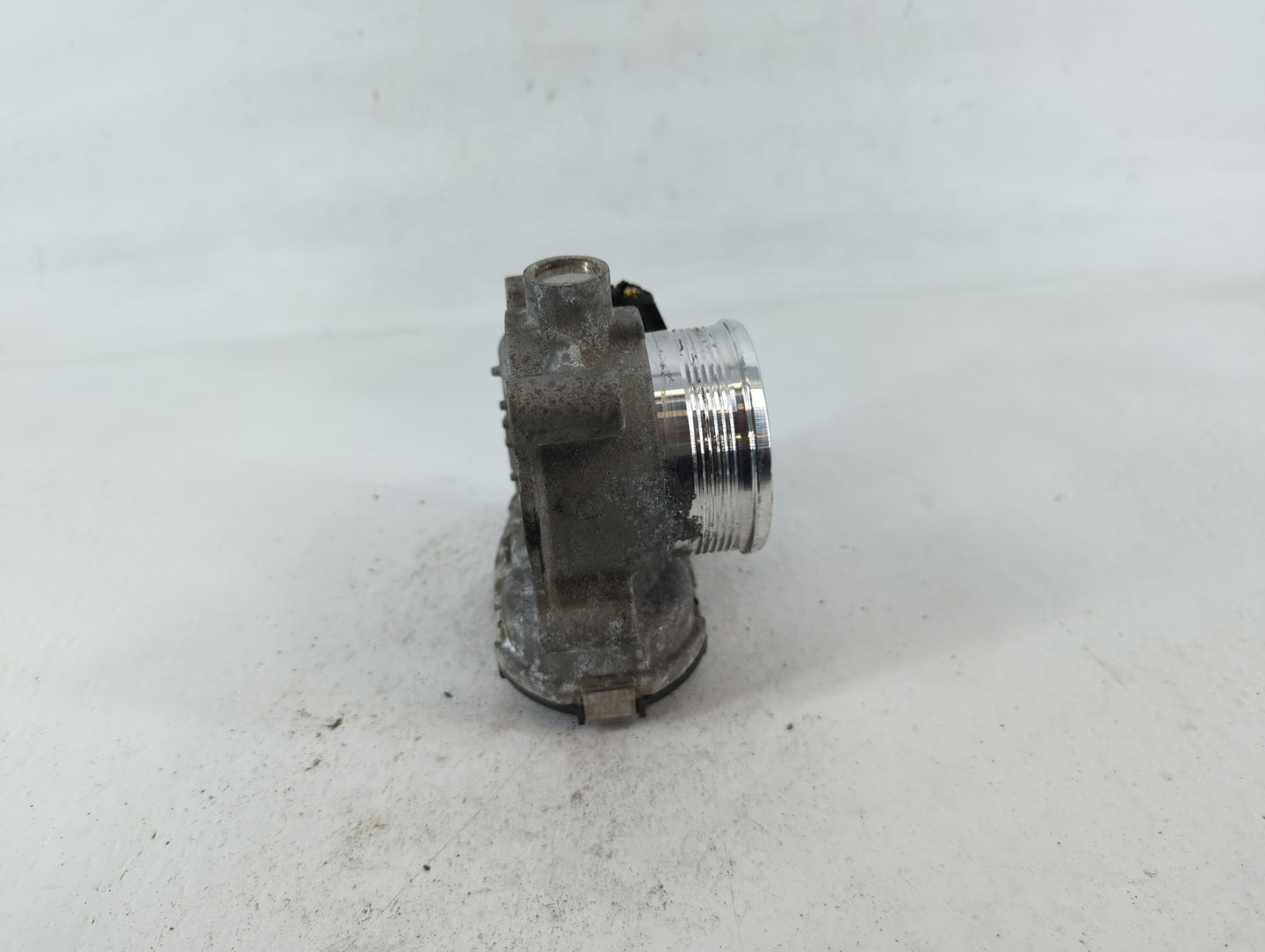 2014-2018 Ford Focus Throttle Body P/N:DS7E-9F991-BB Fits Fits 2014 2015 2016 2017 2018 2019 2020 2021 2022 OEM Used Auto Pa