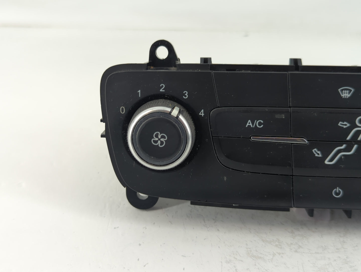 2015-2018 Ford Focus Climate Control Module Temperature AC/Heater Replacement P/N:F1ET-19980-JJ Fits Fits 2015 2016 2017 201