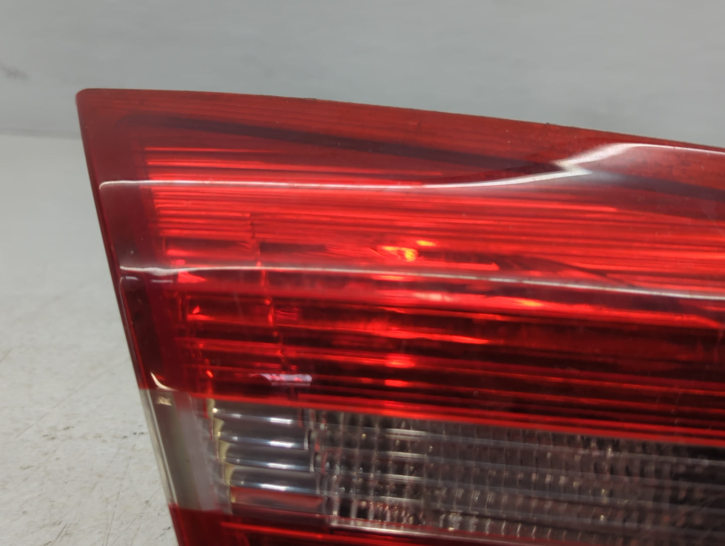 2015-2018 Ford Focus Rear Center Lid Brake Light Tail Light P/N:F1EB-13A603-DD Fits Fits 2015 2016 2017 2018 OEM Used Auto P