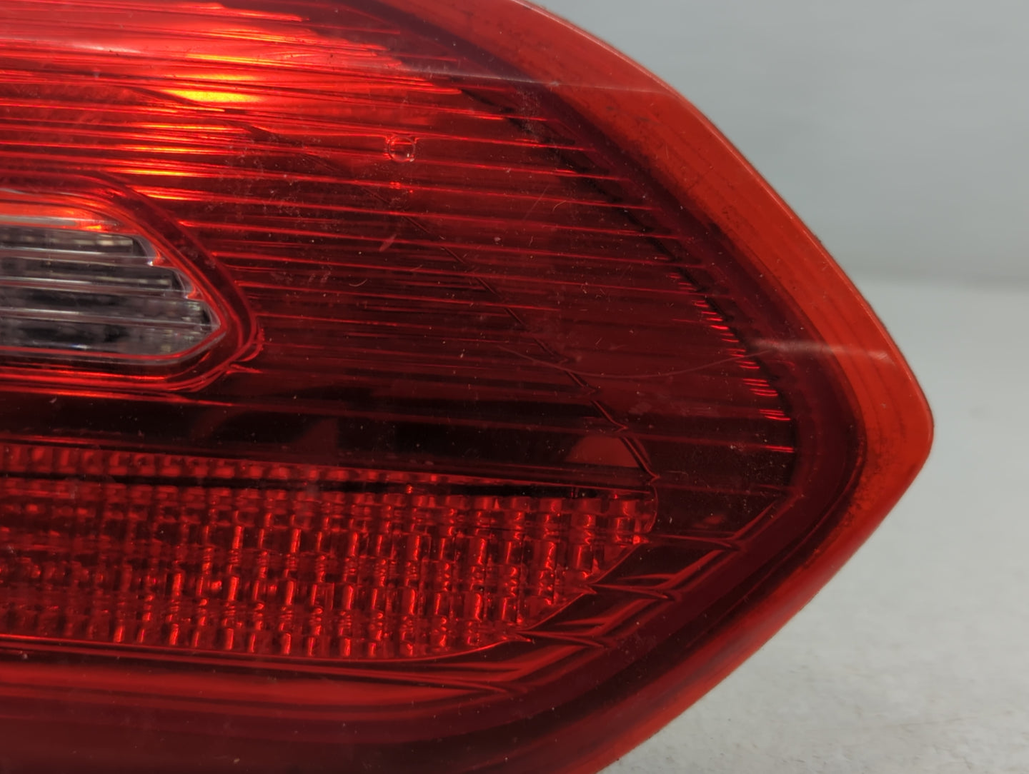 2015-2018 Ford Focus Rear Center Lid Brake Light Tail Light P/N:F1EB-13A603-DD Fits Fits 2015 2016 2017 2018 OEM Used Auto P