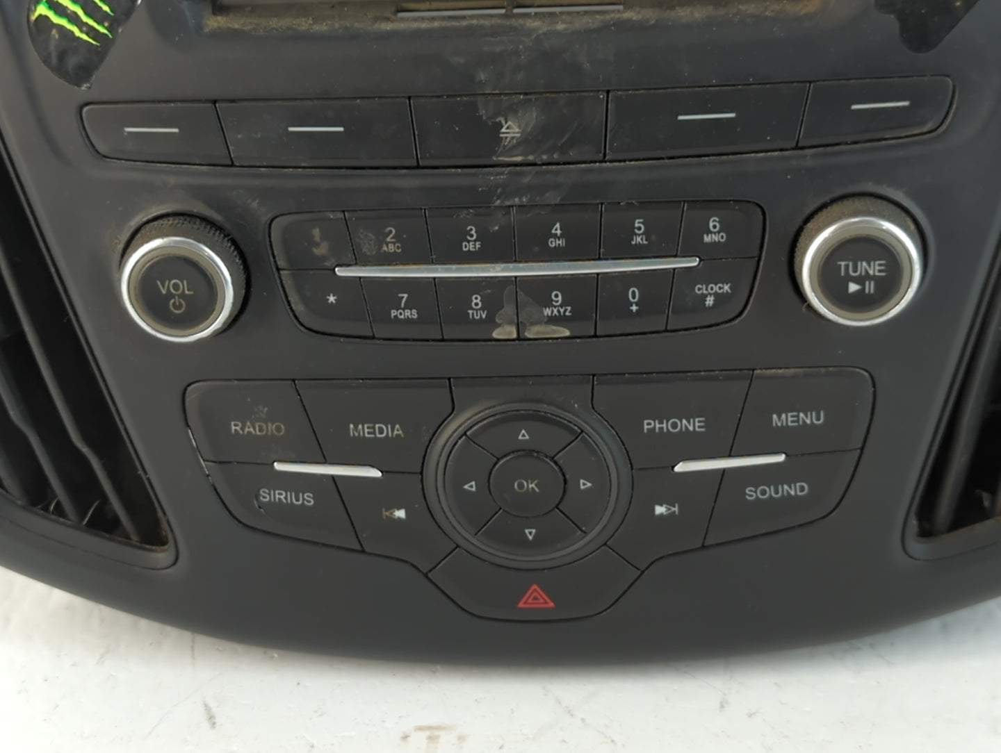 2015-2018 Ford Focus Am Fm Cd Player Radio Receiver - Oemusedautoparts1.com