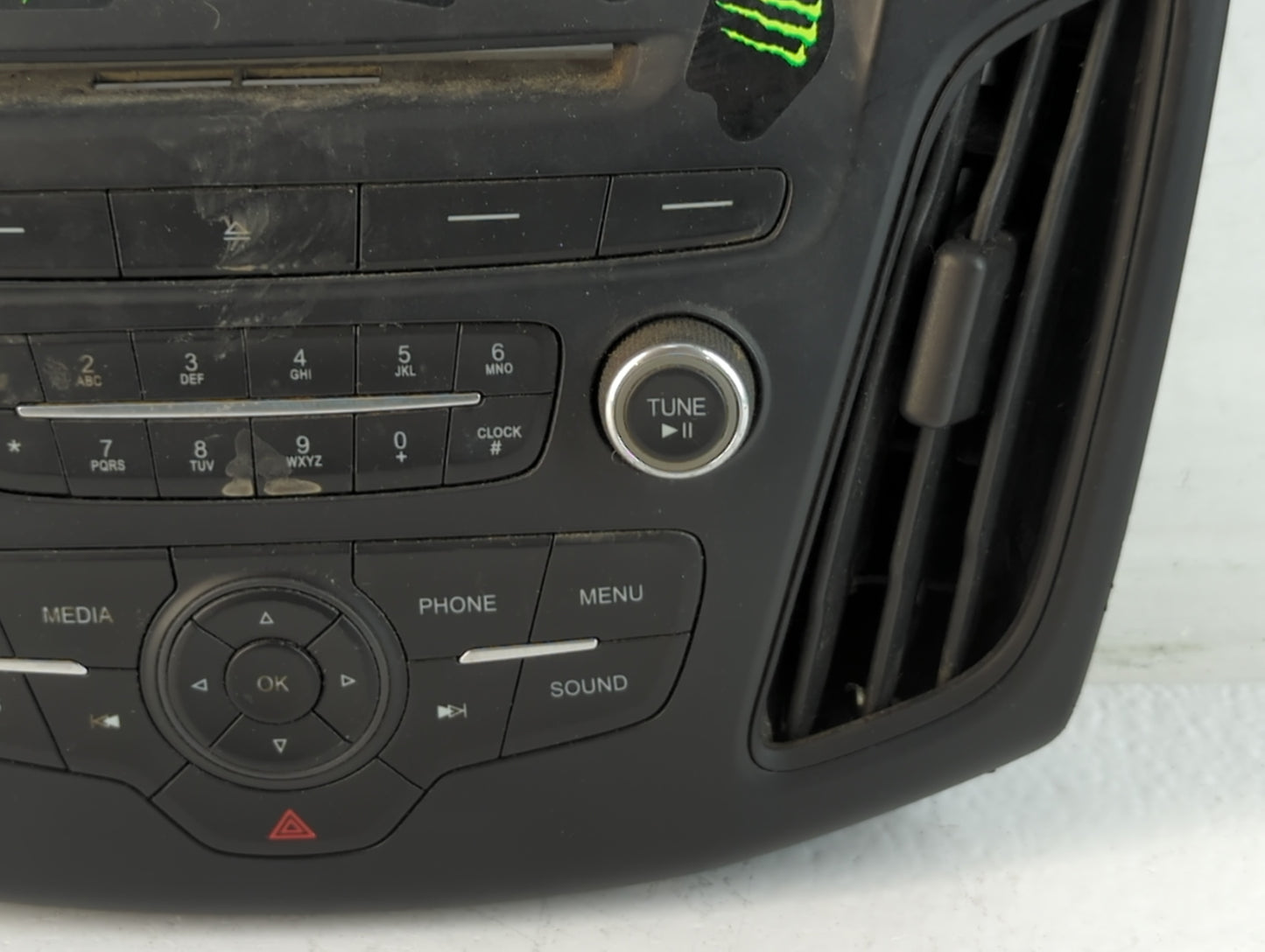 2015-2018 Ford Focus Am Fm Cd Player Radio Receiver - Oemusedautoparts1.com