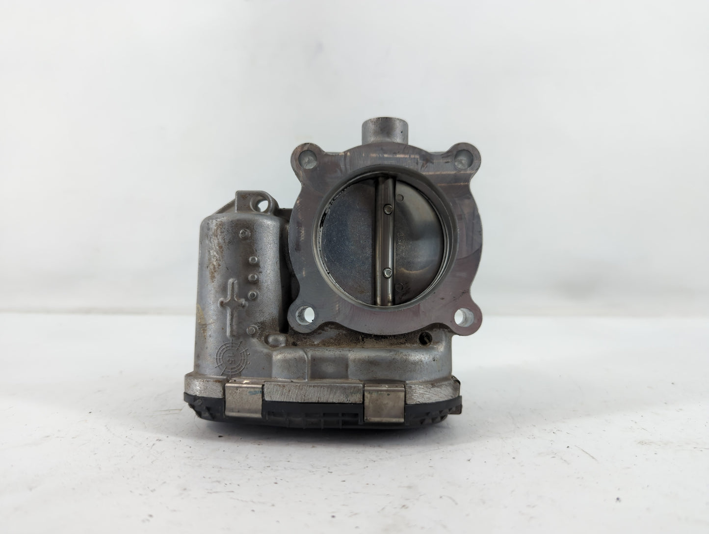 2014-2018 Ford Focus Throttle Body P/N:DS7E-9F991-BB Fits Fits 2014 2015 2016 2017 2018 2019 2020 2021 2022 OEM Used Auto Pa