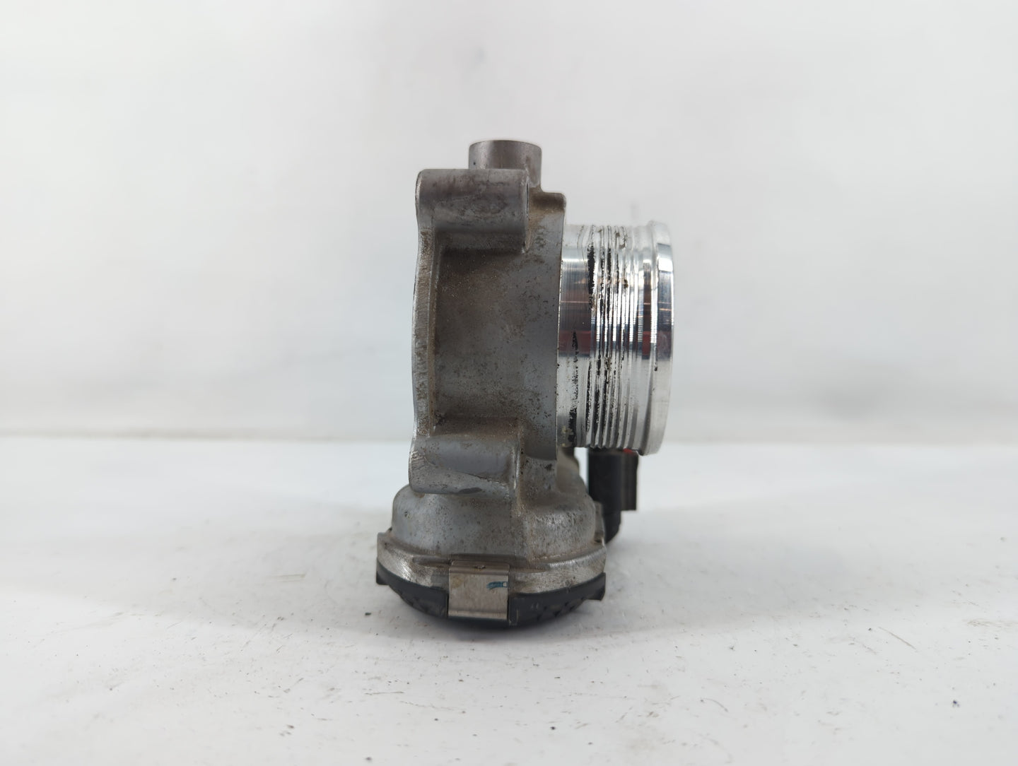 2014-2018 Ford Focus Throttle Body P/N:DS7E-9F991-BB Fits Fits 2014 2015 2016 2017 2018 2019 2020 2021 2022 OEM Used Auto Pa