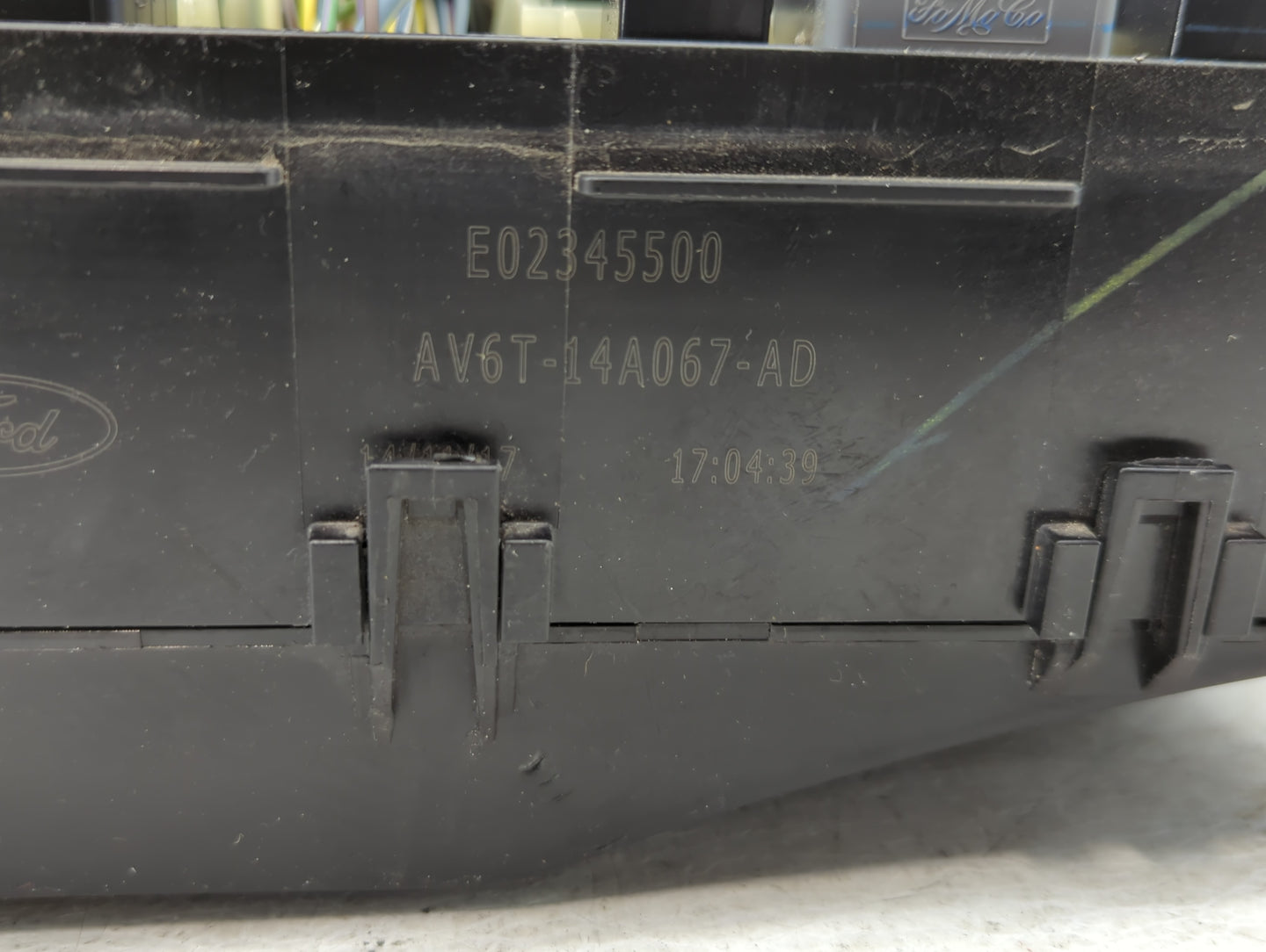 2017-2018 Ford Focus Fusebox Fuse Box Panel Relay Module P/N:E02345500 AV6T-14A067-AD Fits Fits 2017 2018 OEM Used Auto Part