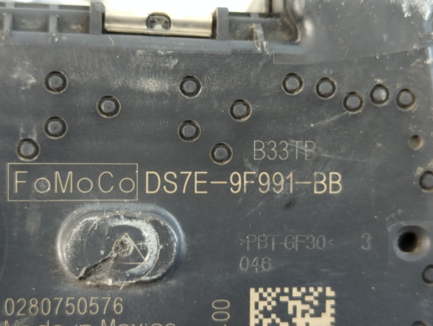 2014-2018 Ford Focus Throttle Body P/N:DS7E-9F991-BB Fits Fits 2014 2015 2016 2017 2018 2019 2020 2021 2022 OEM Used Auto Pa
