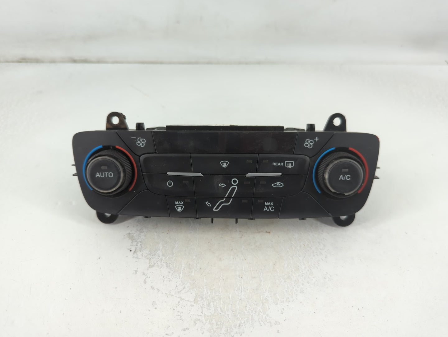 2015-2018 Ford Focus Climate Control Module Temperature AC/Heater Replacement P/N:F1ET-18C612-AJ Fits Fits 2015 2016 2017 20