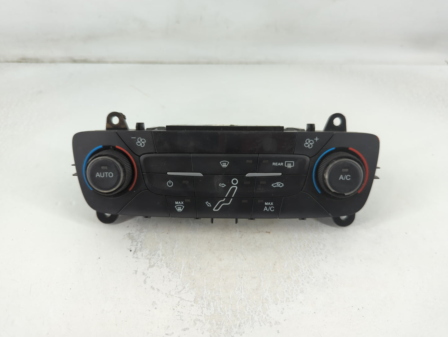2015-2018 Ford Focus Climate Control Module Temperature AC/Heater Replacement P/N:F1ET-18C612-AJ Fits Fits 2015 2016 2017 20