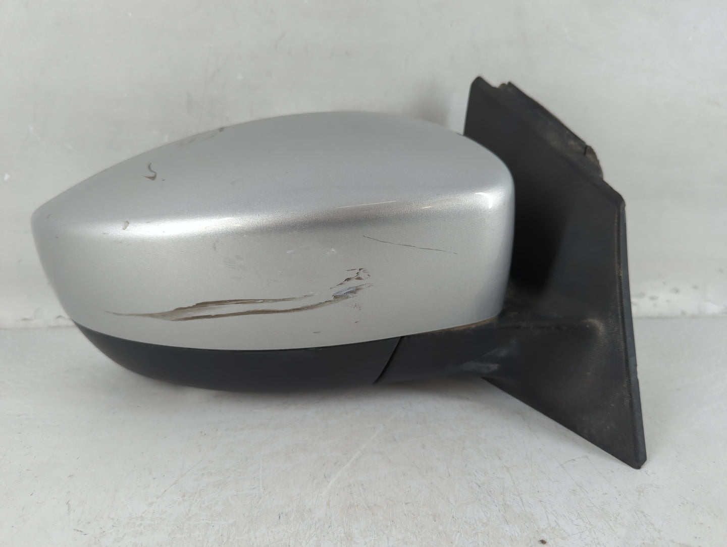 2018 Ford Focus Driver Side View Mirror - Left Door Mirror OEM Used - Oemusedautoparts1.com