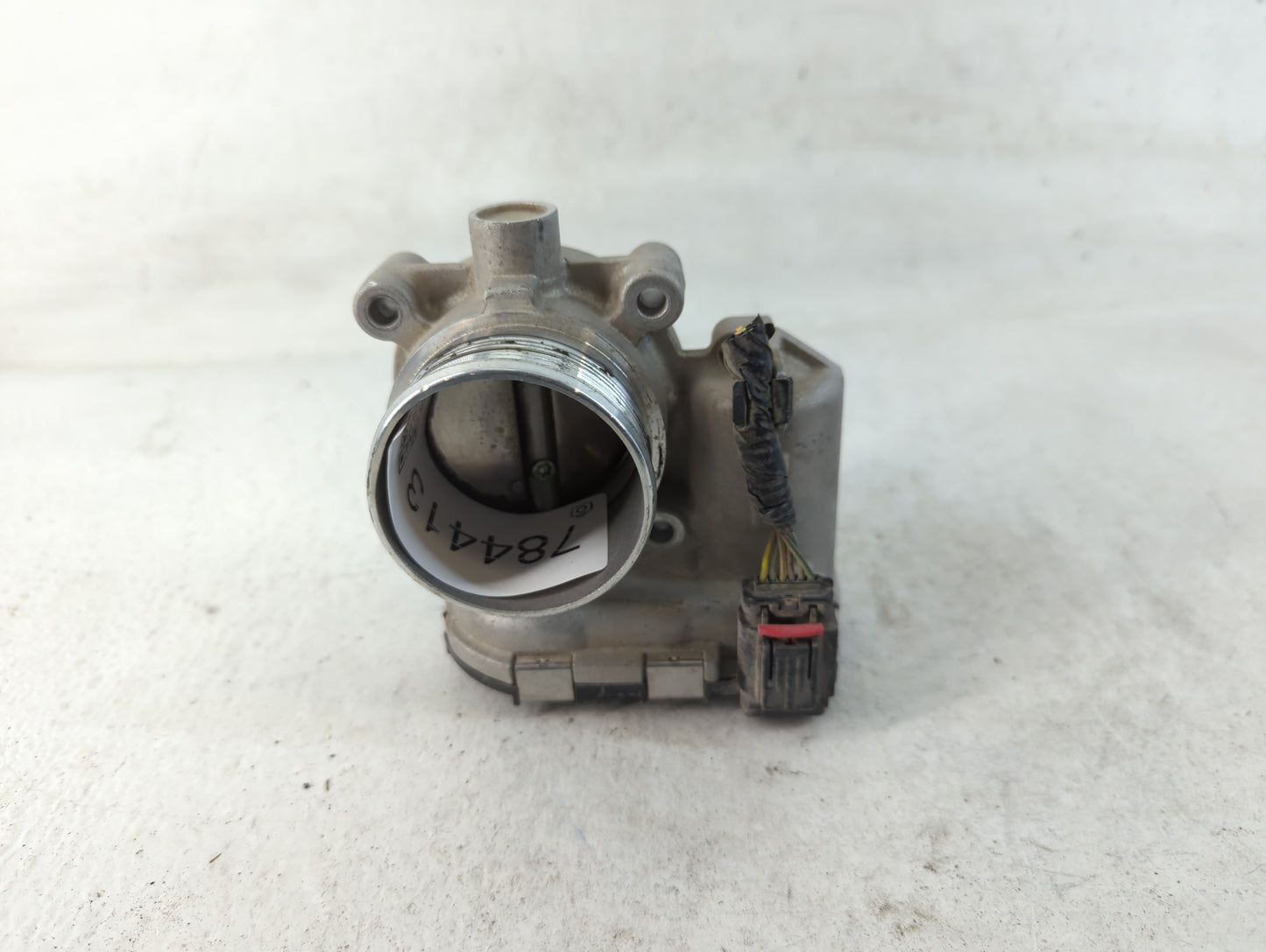 2014-2018 Ford Focus Throttle Body P/N:DS7E-9F991-BB Fits Fits 2014 2015 2016 2017 2018 2019 2020 2021 2022 OEM Used Auto Pa