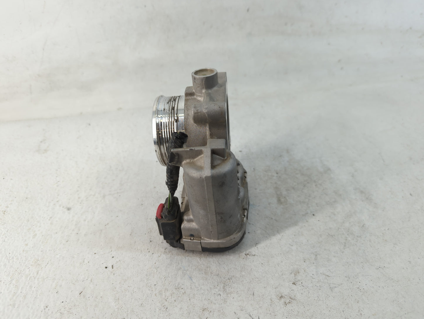 2014-2018 Ford Focus Throttle Body P/N:DS7E-9F991-BB Fits Fits 2014 2015 2016 2017 2018 2019 2020 2021 2022 OEM Used Auto Pa
