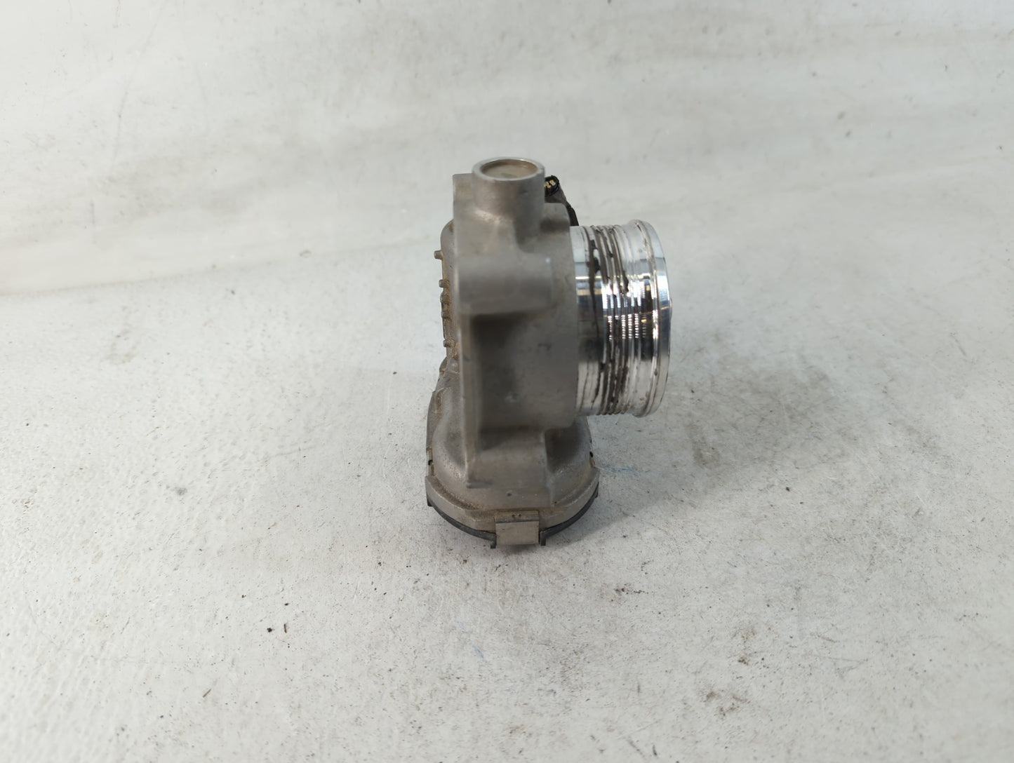 2014-2018 Ford Focus Throttle Body P/N:DS7E-9F991-BB Fits Fits 2014 2015 2016 2017 2018 2019 2020 2021 2022 OEM Used Auto Pa