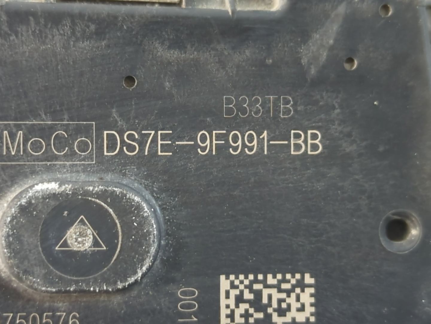 2014-2018 Ford Focus Throttle Body P/N:DS7E-9F991-BB Fits Fits 2014 2015 2016 2017 2018 2019 2020 2021 2022 OEM Used Auto Pa