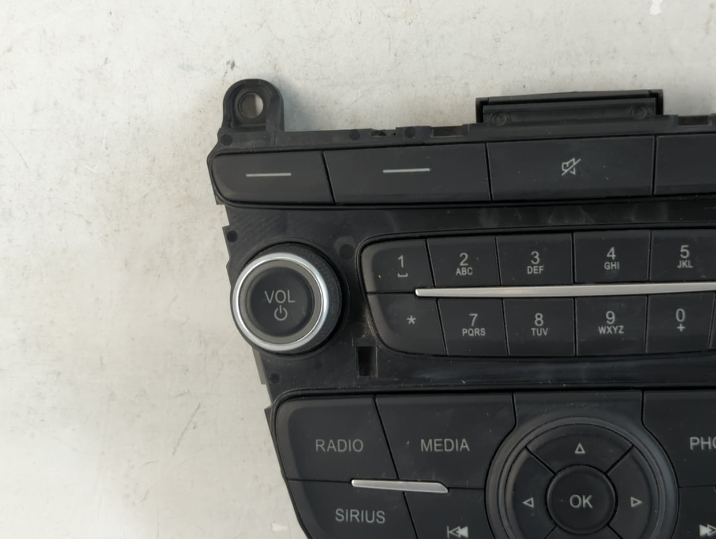 2015-2018 Ford Focus Radio AM FM Cd Player Receiver Replacement P/N:17025125-01 J1ET18K811KA Fits Fits 2015 2016 2017 2018 2