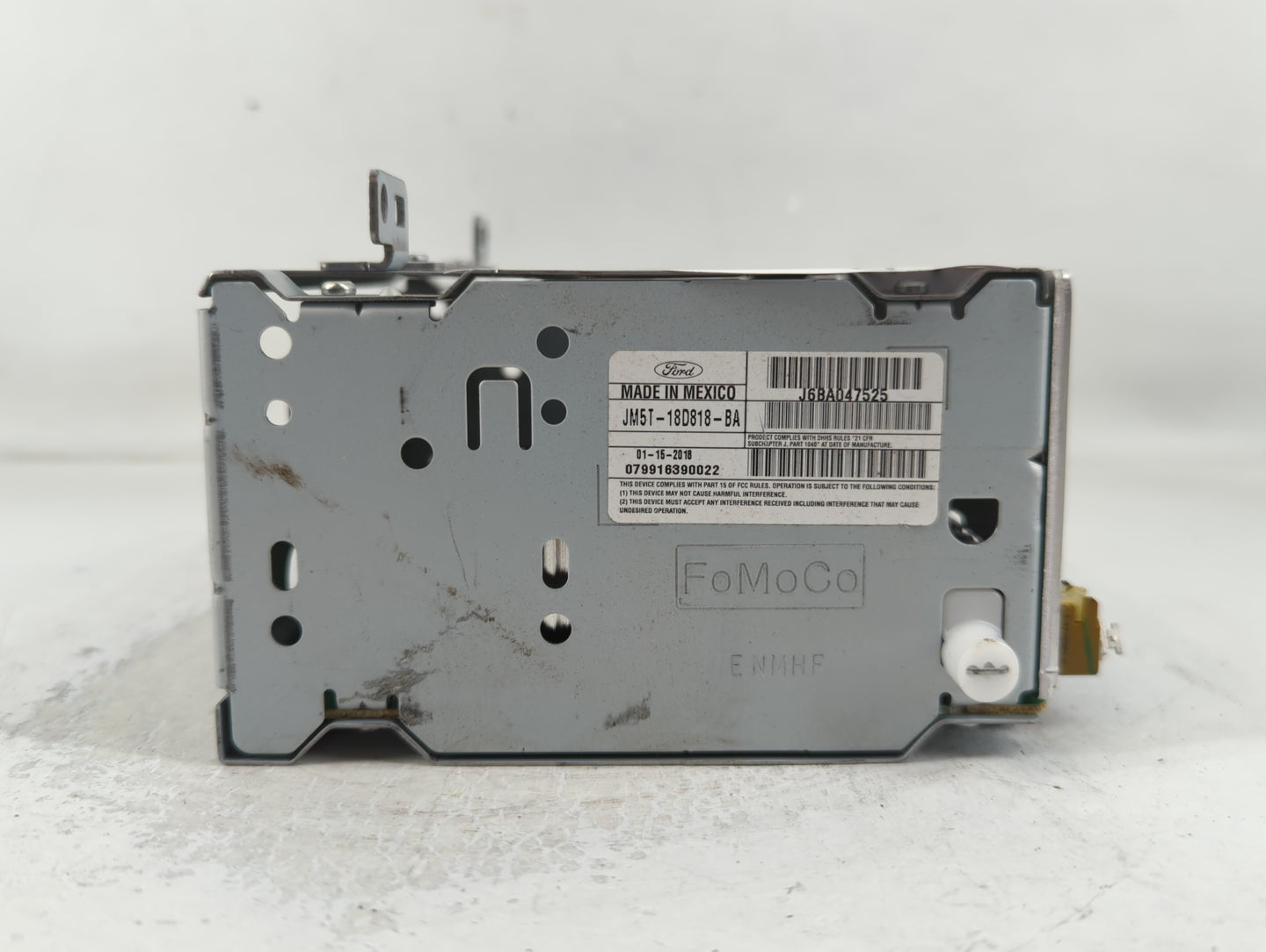 2017-2018 Ford Focus Radio AM FM Cd Player Receiver Replacement P/N:JM5T-18D818-BA Fits Fits 2017 2018 OEM Used Auto Parts -