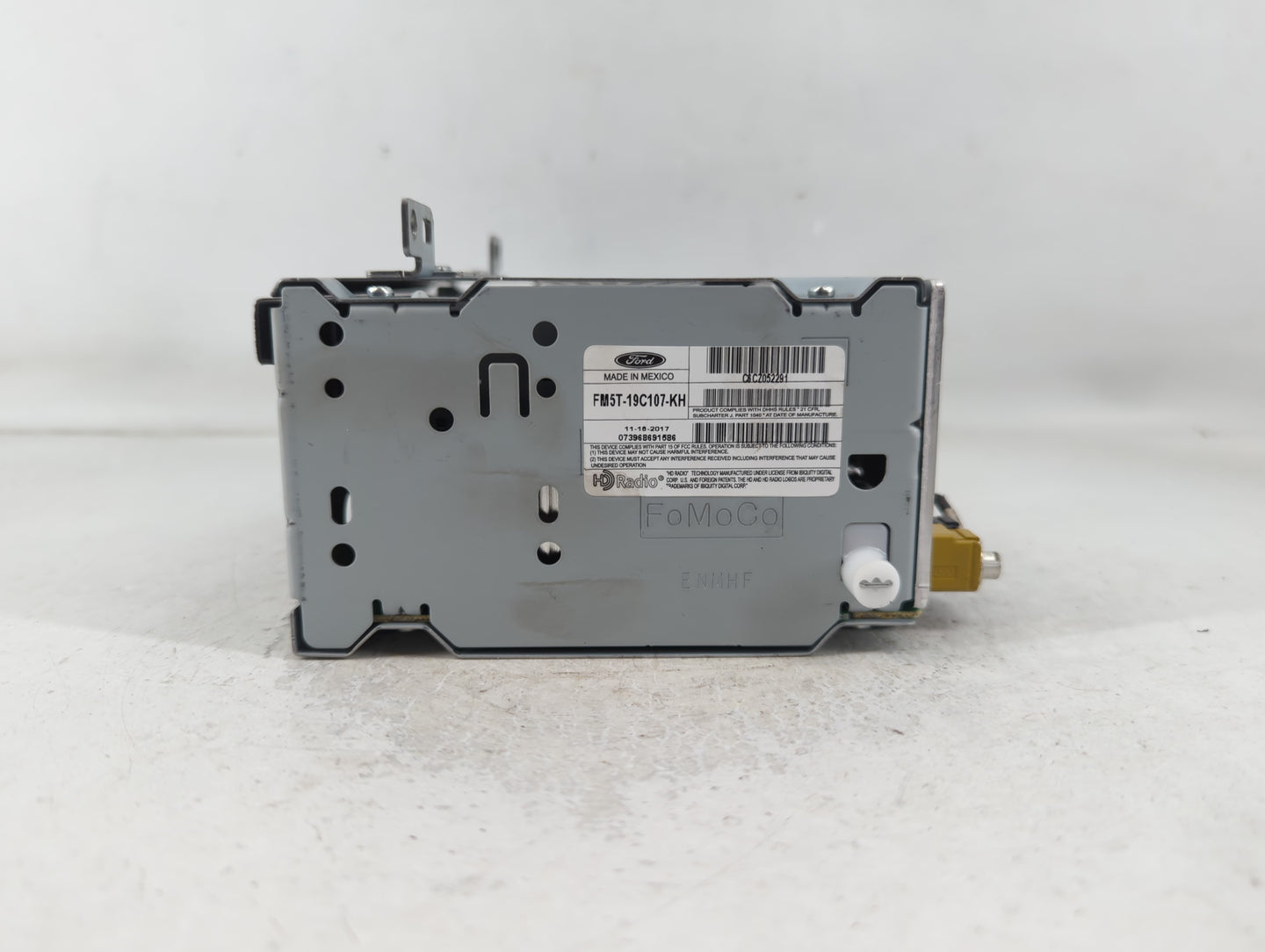 2016-2018 Ford Focus Radio AM FM Cd Player Receiver Replacement P/N:FM5T-19C107-KH Fits Fits 2016 2017 2018 OEM Used Auto Pa