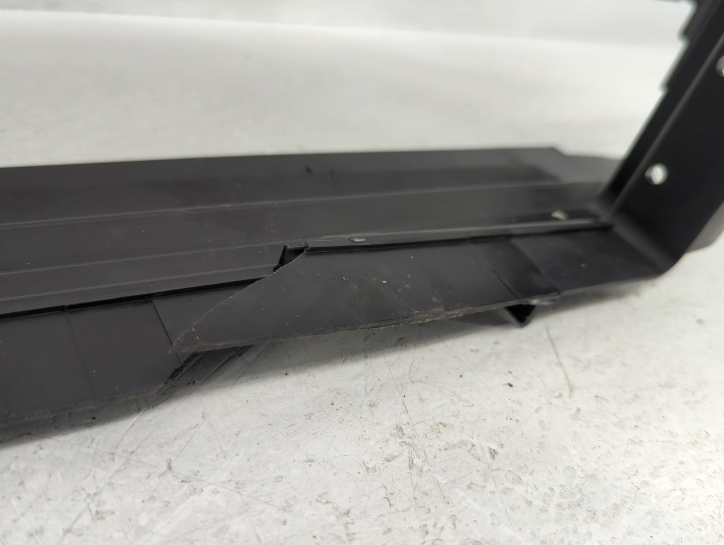 2018 Ford Focus Air Shutter/radiator Shutter Oem - Oemusedautoparts1.com
