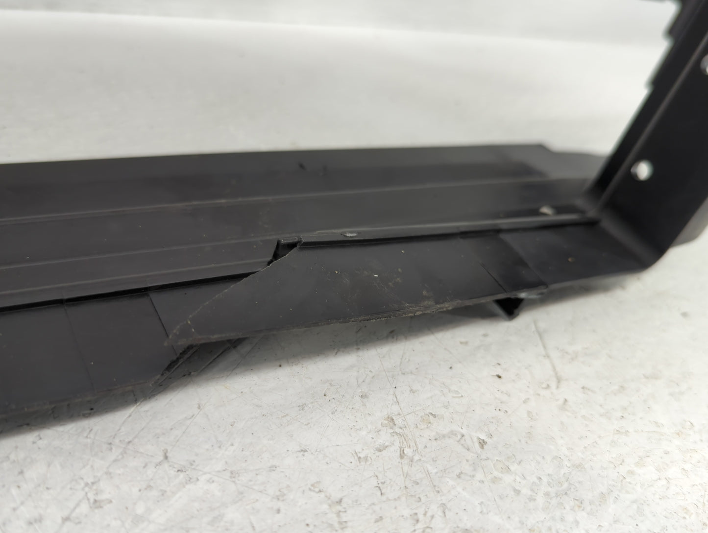 2018 Ford Focus Air Shutter/radiator Shutter Oem - Oemusedautoparts1.com