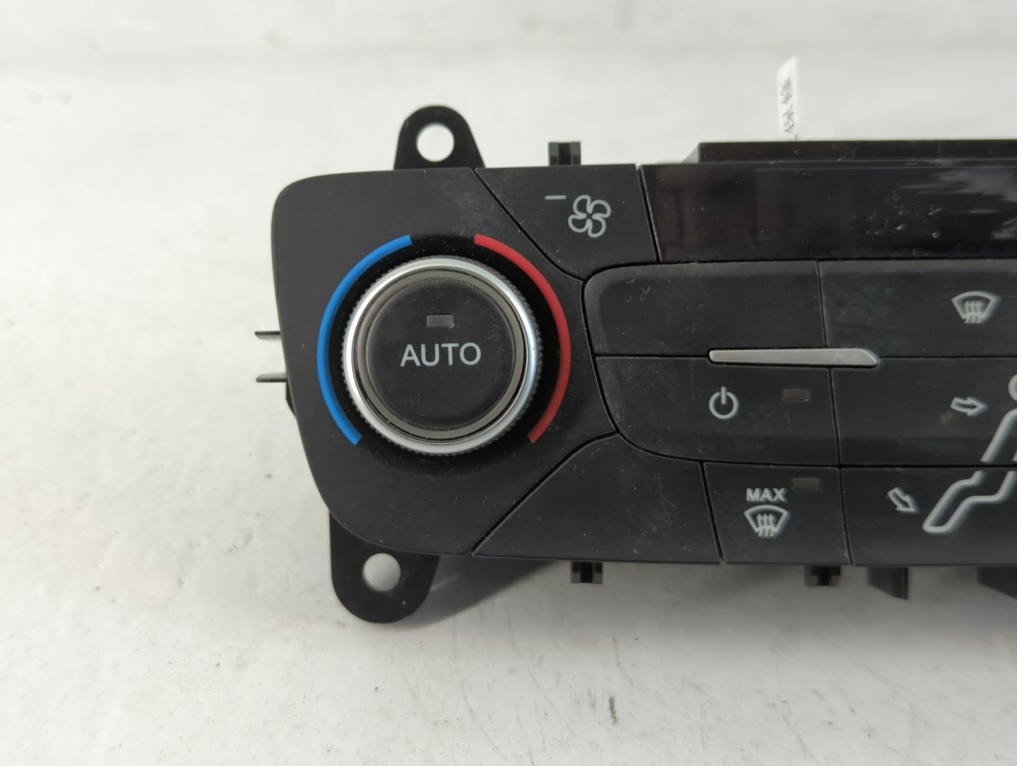 2015-2018 Ford Focus Climate Control Module Temperature AC/Heater Replacement P/N:F1ET-18C612-AJ Fits Fits 2015 2016 2017 20
