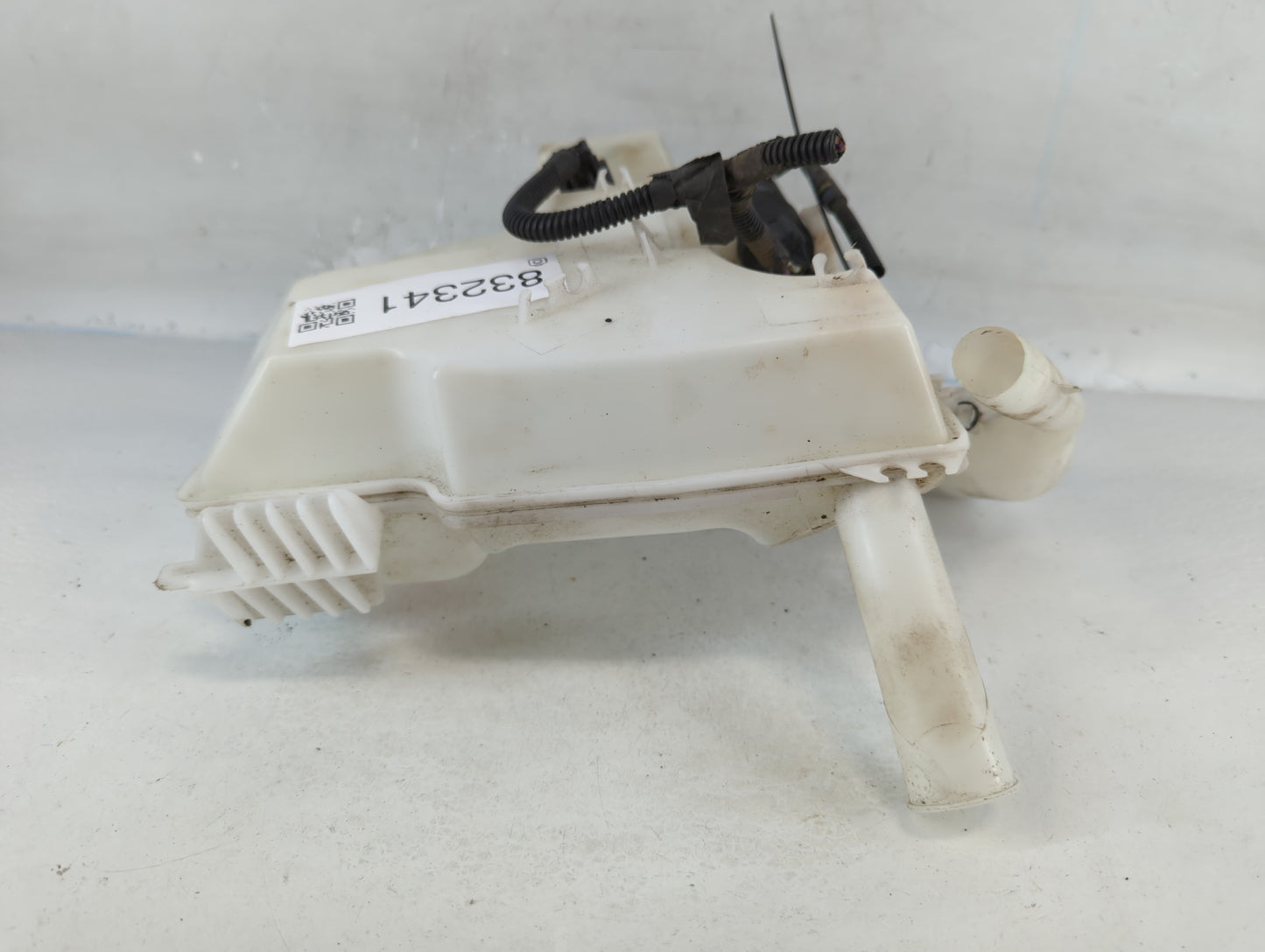 2012-2018 Ford Focus Windshield Washer Fluid Reservoir Bottle Oem - Oemusedautoparts1.com