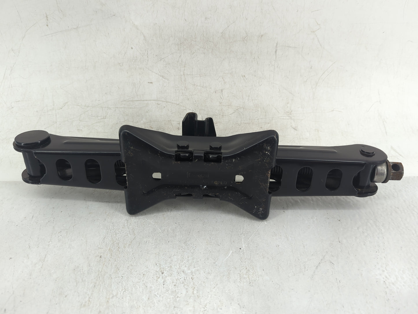2018 Ford Focus Spare Scissor Car Jack Black - Oemusedautoparts1.com