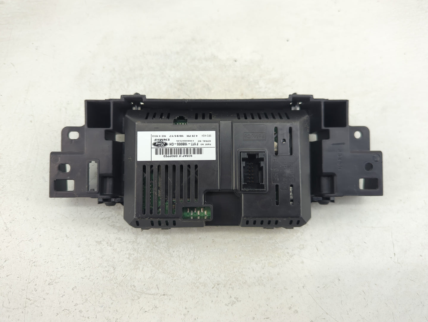 2015-2018 Ford Focus Information Display Screen - Oemusedautoparts1.com
