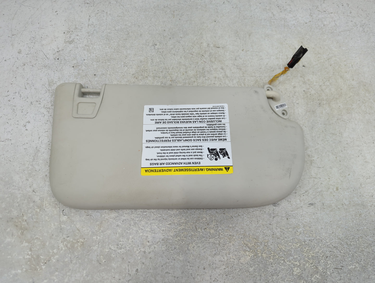 2013-2018 Ford Focus Sun Visor Shade Replacement Driver Left Mirror Fits Fits 2013 2014 2015 2016 2017 2018 OEM Used Auto Pa