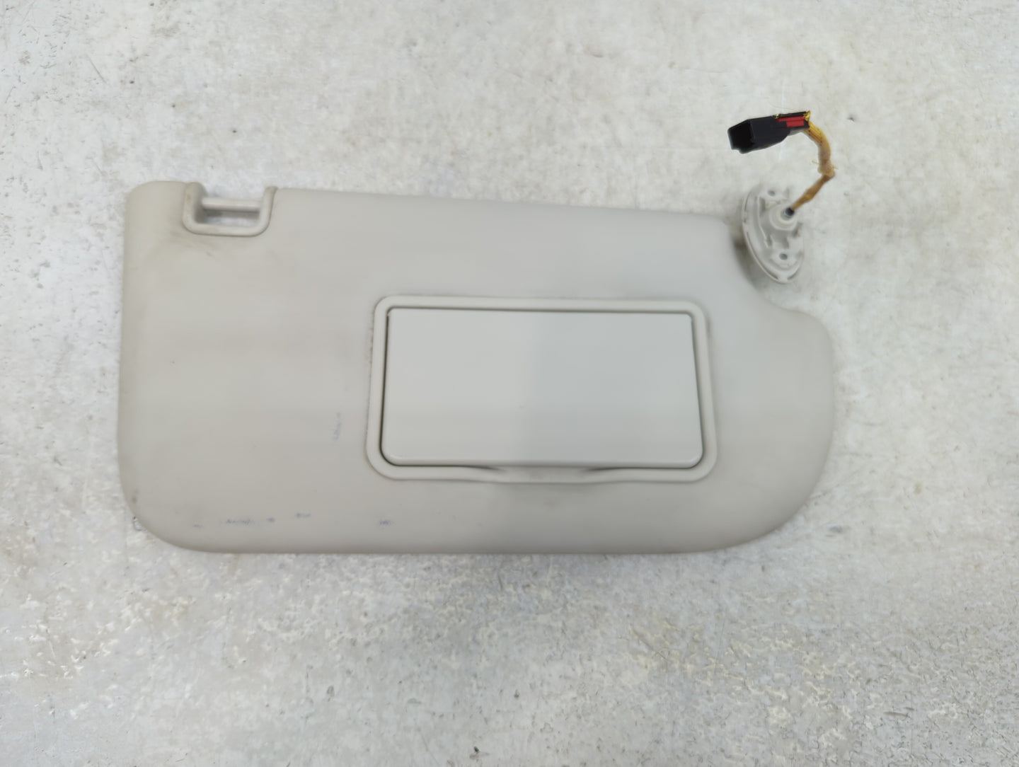 2013-2018 Ford Focus Sun Visor Shade Replacement Passenger Right Mirror Fits Fits 2013 2014 2015 2016 2017 2018 OEM Used Aut