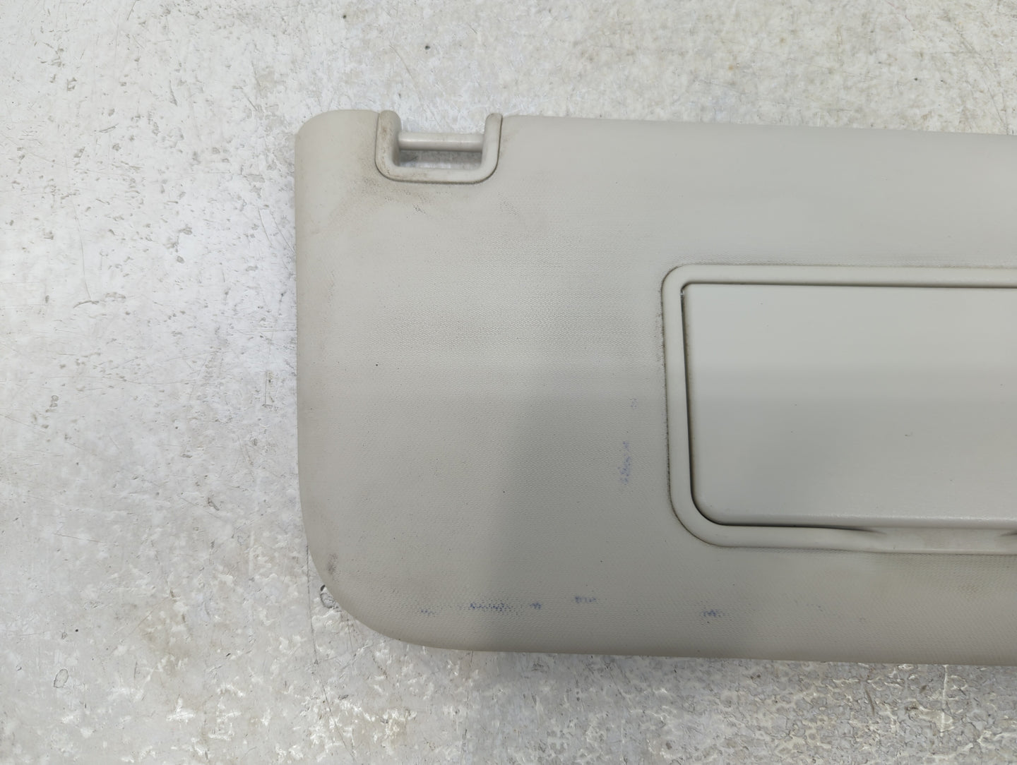 2013-2018 Ford Focus Sun Visor Shade Replacement Passenger Right Mirror Fits Fits 2013 2014 2015 2016 2017 2018 OEM Used Aut