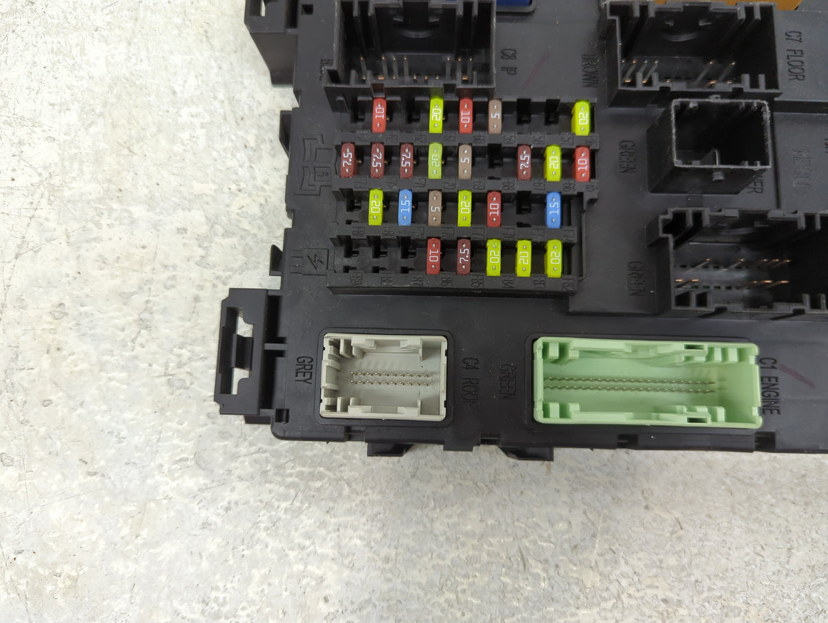 2016-2018 Ford Focus Body Control Module Bcm Inner Cabin Fuse Box 841461 - Oemusedautoparts1.com