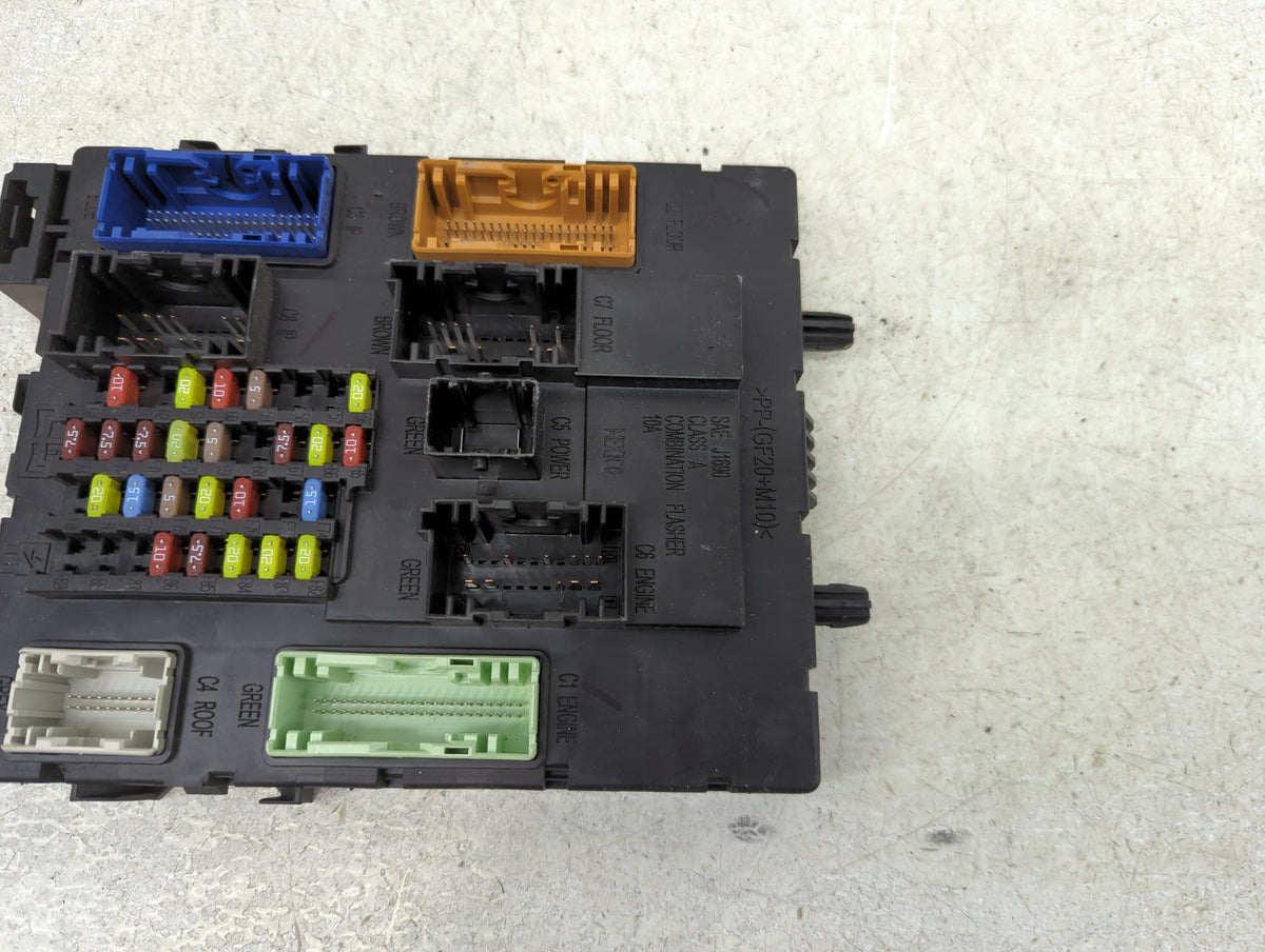 2016-2018 Ford Focus Body Control Module Bcm Inner Cabin Fuse Box 841461 - Oemusedautoparts1.com