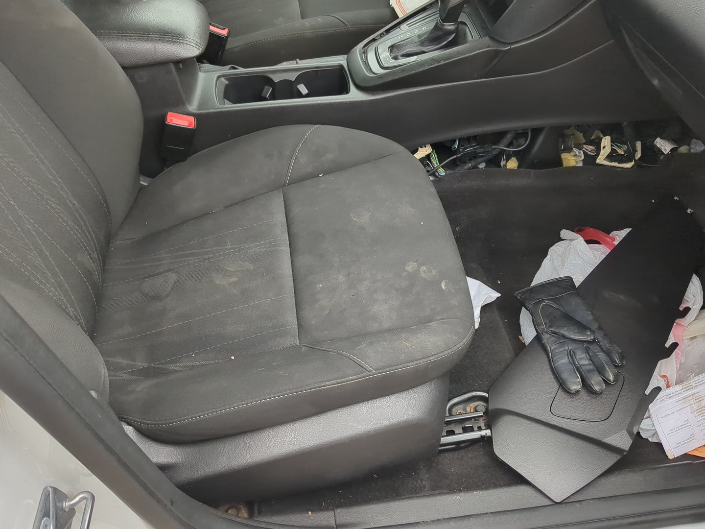 2015-2018 Ford Focus Passenger Front Seat Oem - Oemusedautoparts1.com