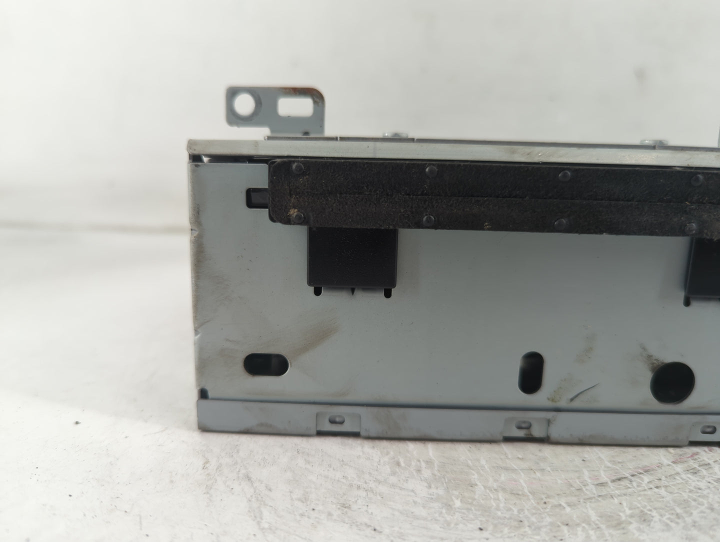 2016-2018 Ford Focus Radio AM FM Cd Player Receiver Replacement P/N:FM5T-19C107-KH Fits Fits 2016 2017 2018 OEM Used Auto Pa