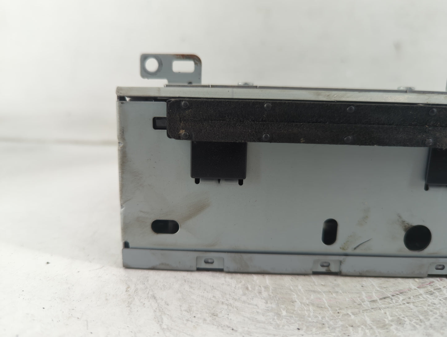 2016-2018 Ford Focus Radio AM FM Cd Player Receiver Replacement P/N:FM5T-19C107-KH Fits Fits 2016 2017 2018 OEM Used Auto Pa